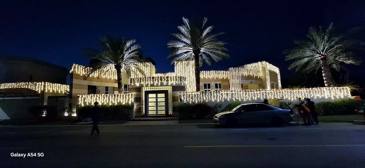 Balcony net lighting, angled view