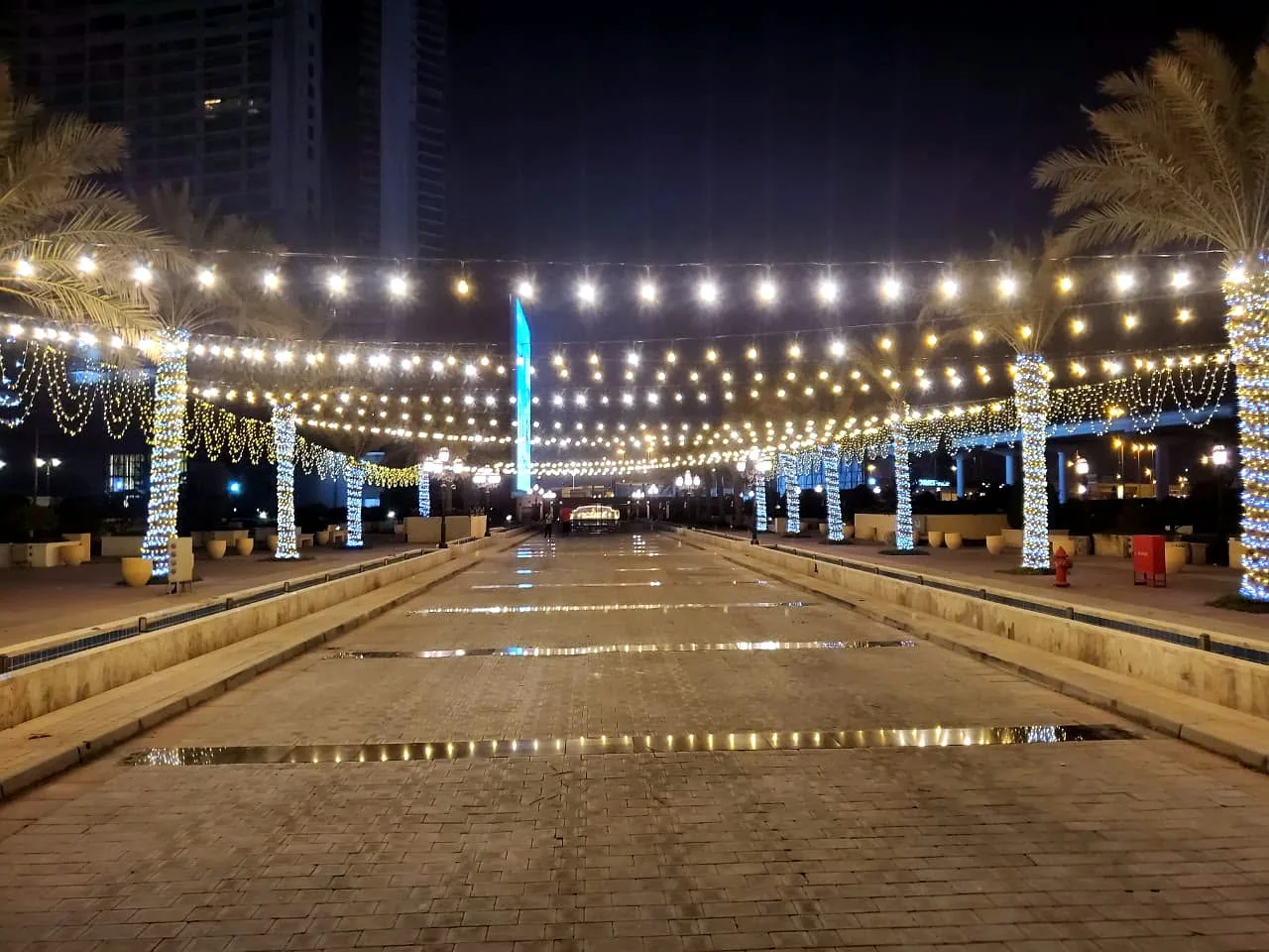 Balcony net lighting